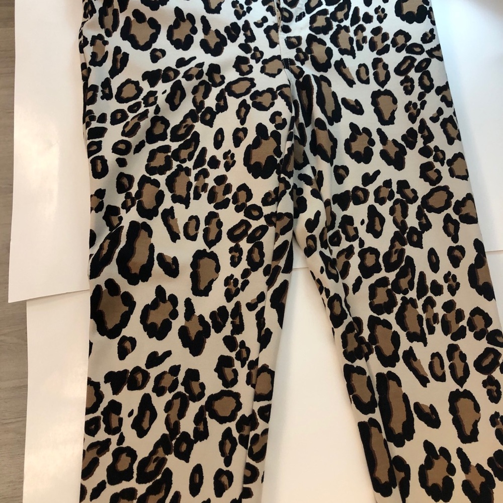 Chico’s So Slimming Fashion Pants Leopard Sz 0.5 - Picture 10 of 13